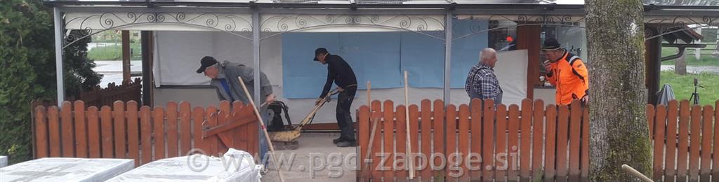 Prenova terase v "Gasilčku"