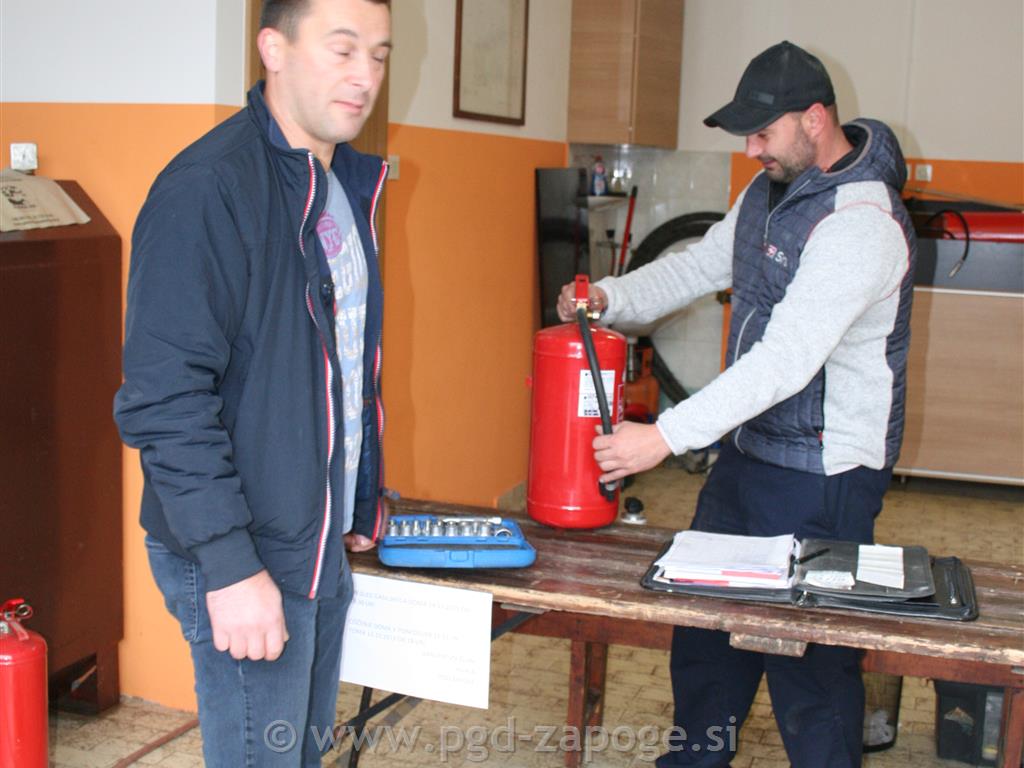 Prikaz gašenja in pregled gasilnih aparatov - PGD zapoge